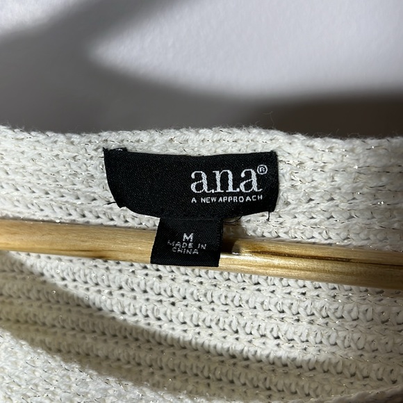 ana A New Approach Ivory Rib Knit Lightweight Women’s Sweater Gold Inlay Sz M - Picture 4 of 7